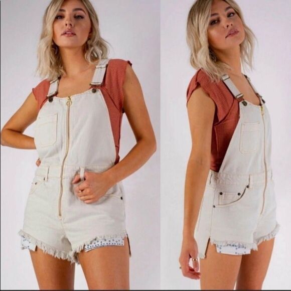 ✨ White Sunkissed Denim Overalls Romper/Jumpsuit✨ - Picture 5 of 12